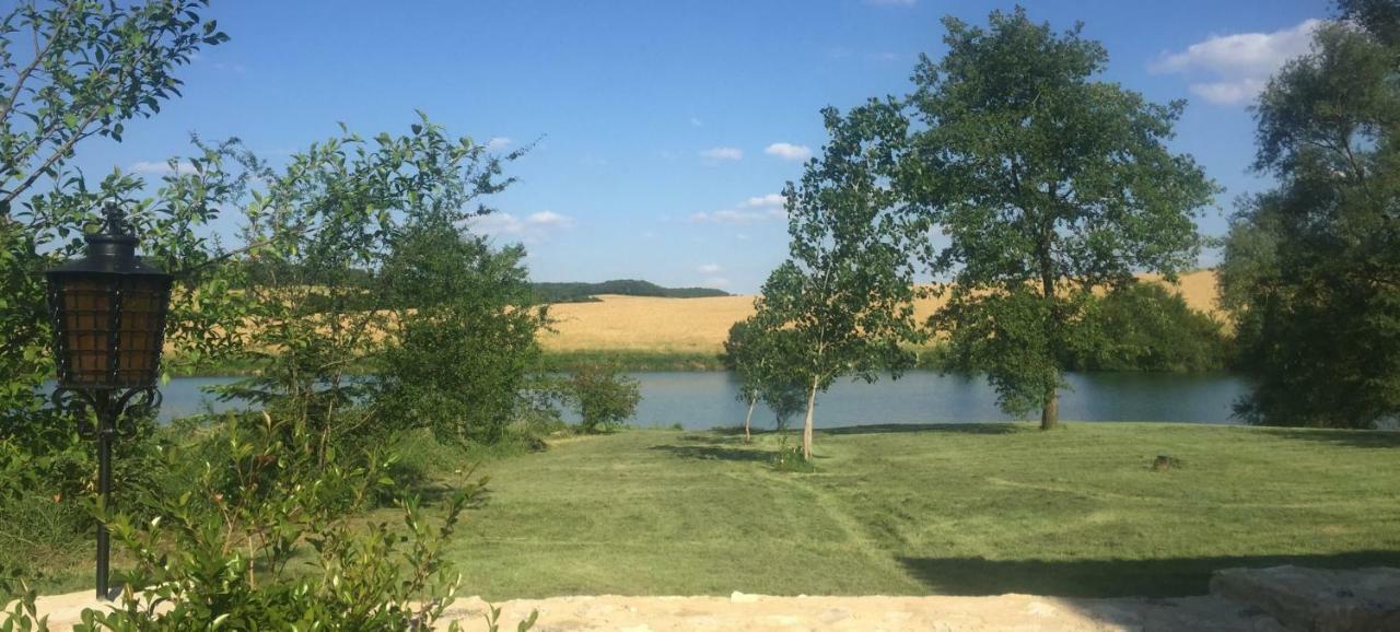 Gîte Le Cézan Jegun Esterno foto